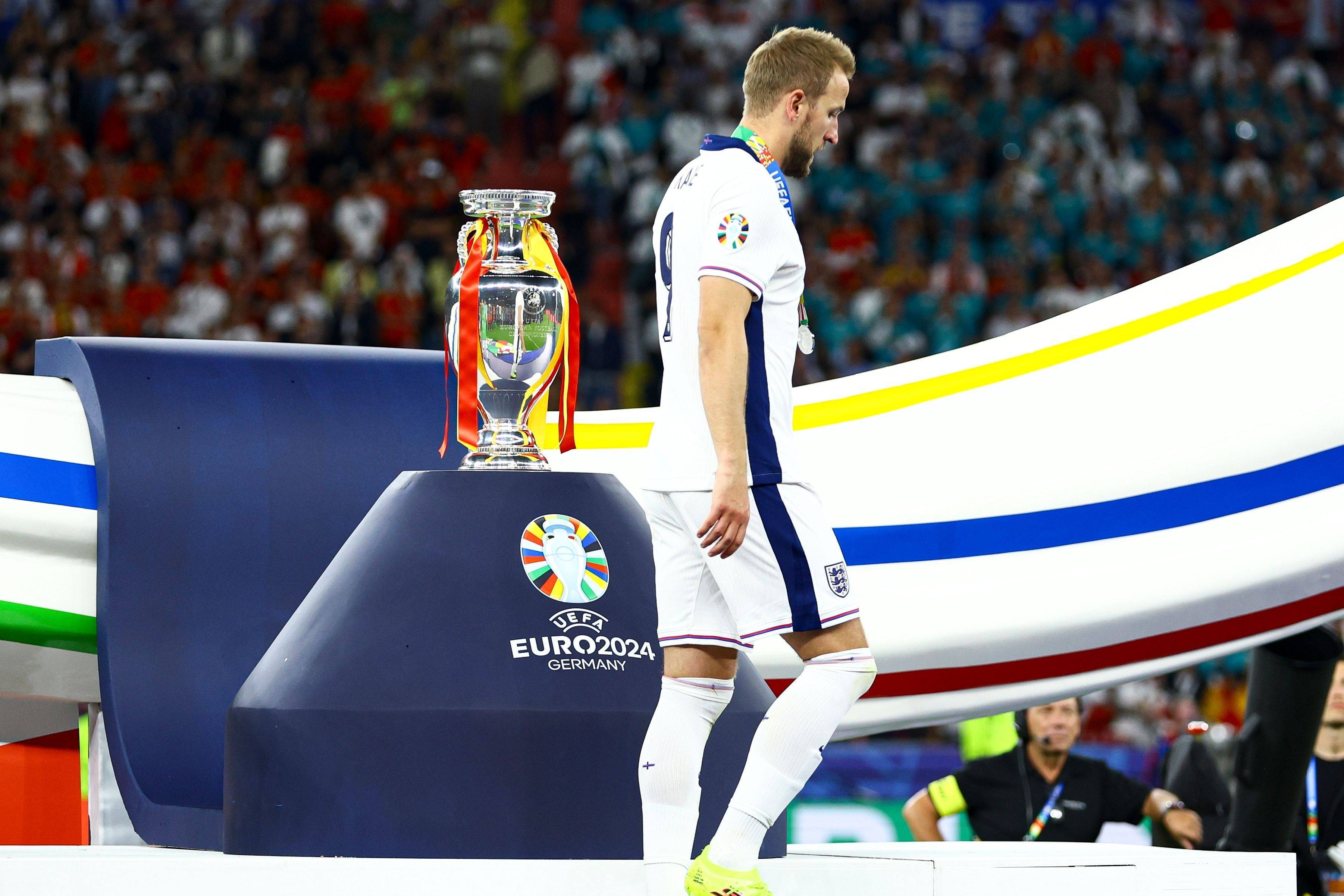 关于凯恩在巴黎圣日耳曼比赛中赛况扑朔迷离，赛事规则更新引发热议！的信息