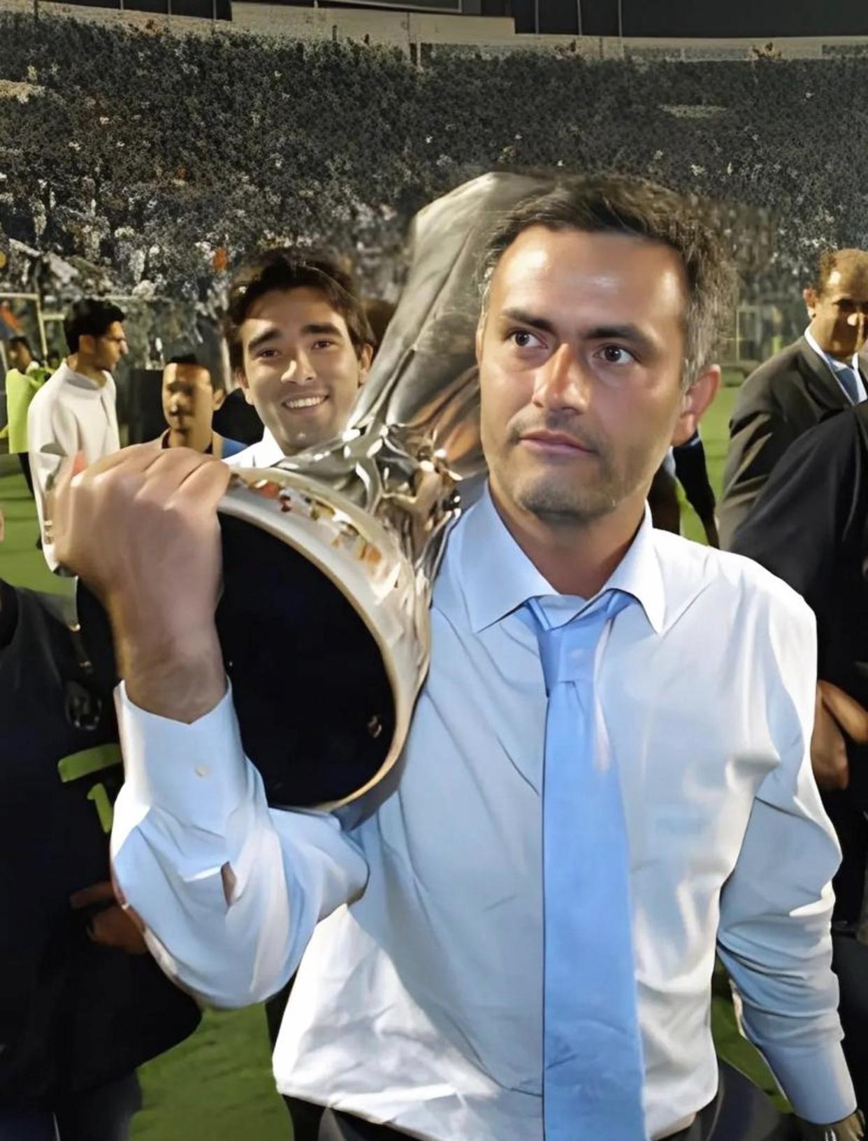 九游官方正版手游里程碑夜本菲卡官宣签约，欧冠加时末段刷纪录，震撼外界，训练强度明显提升的简单介绍